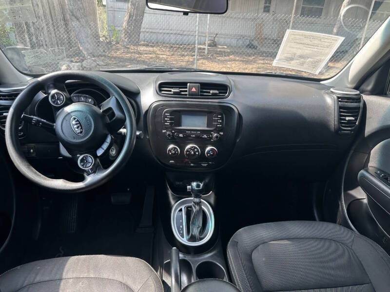 2016 Kia Soul +