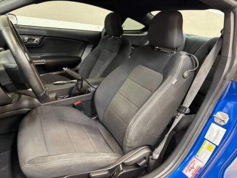 2017 Ford Mustang V6