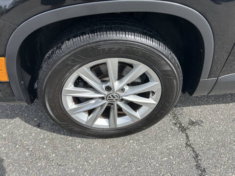 2015 Volkswagen Tiguan SE