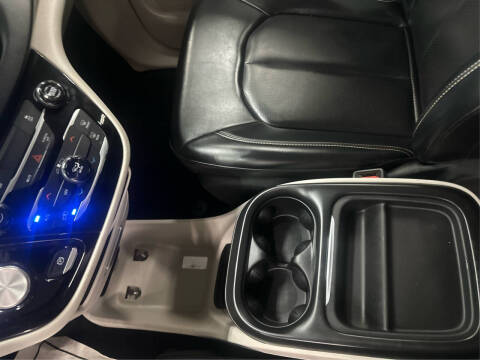 2020 Chrysler Voyager LXi