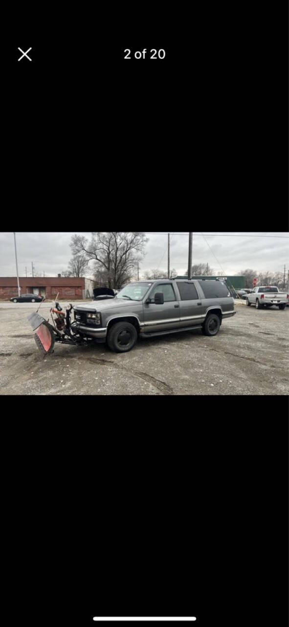 1999 GMC Suburban for sale at DEES AUTO SALES & KUSTOMS WHIPS INC in Gary, IN