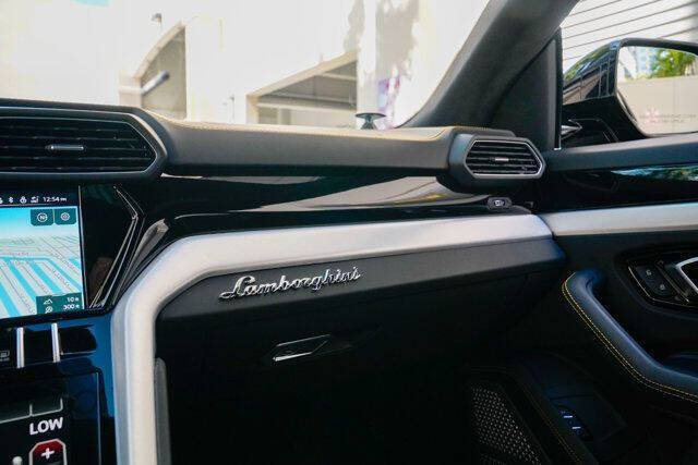 2022 Lamborghini Urus