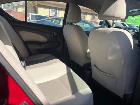 2017 Nissan Versa 1.6 S
