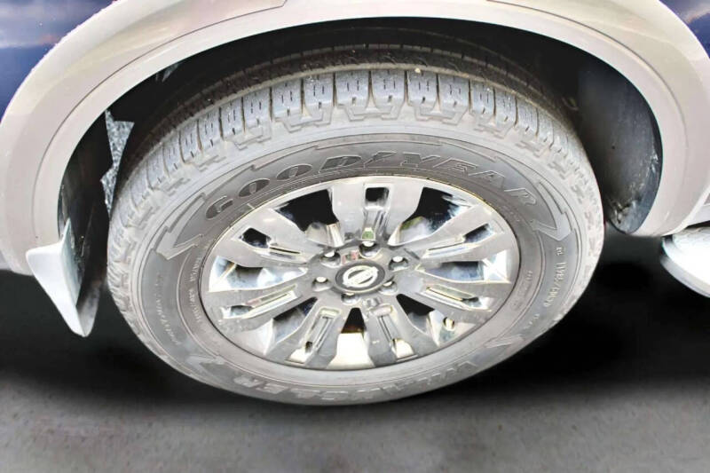 2017 Nissan Titan Platinum Reserve