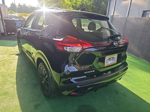 2022 Nissan Kicks SV