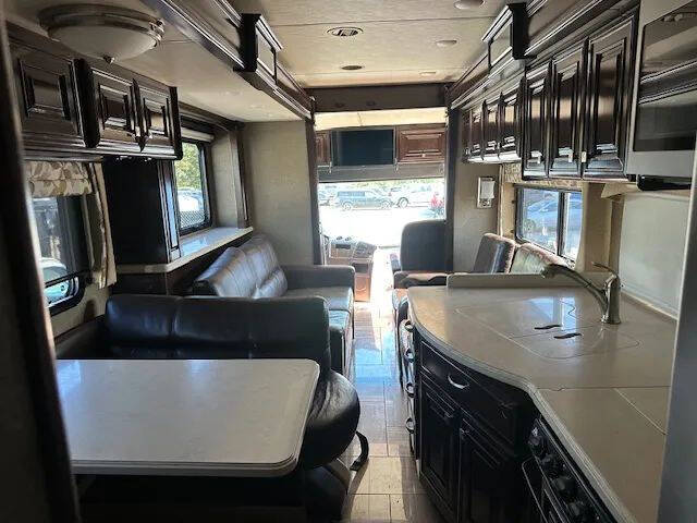 2016 Freightliner XCR Chassis