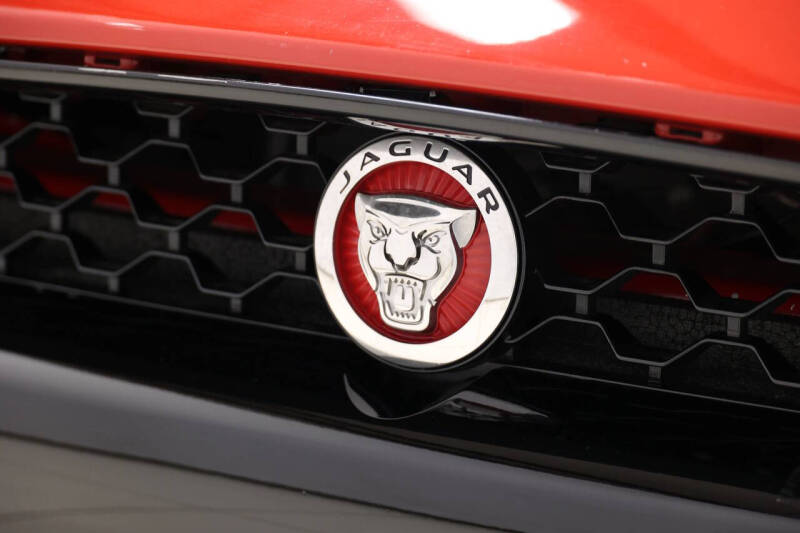 2020 Jaguar F-TYPE SVR