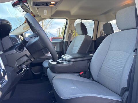 2024 RAM 1500 Classic SLT