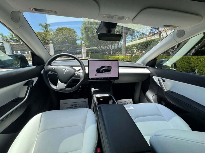2024 Tesla Model Y Long Range