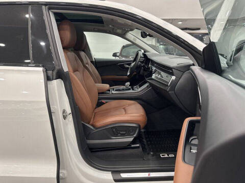 2023 Audi Q8 quattro Premium Plus 55 TFSI