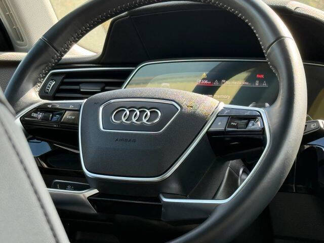 2019 Audi e-tron quattro Premium Plus