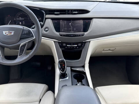 2017 Cadillac XT5 Premium Luxury