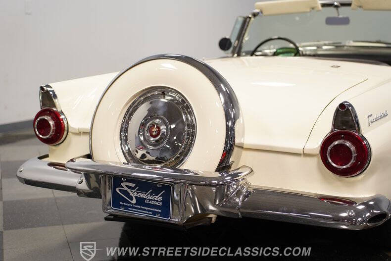 1956 Ford Thunderbird