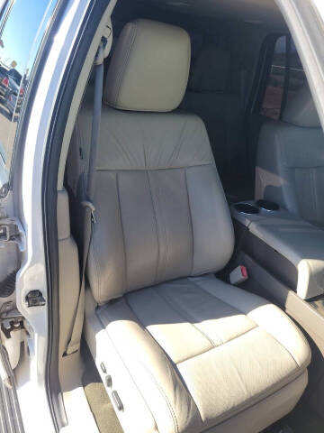 2016 Lincoln Navigator Select