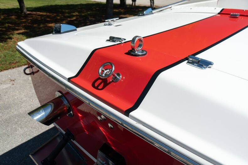 1994 Donzi Marine Classic 22
