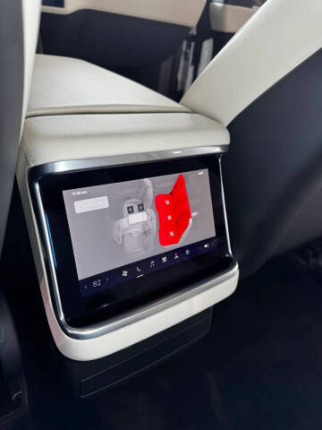 2023 Tesla Model X Standard Range