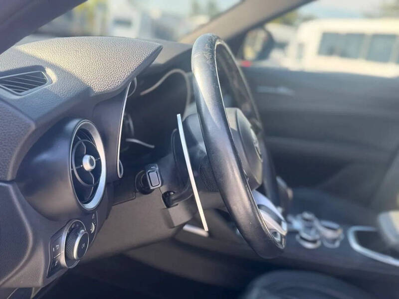 2022 Alfa Romeo Stelvio Sprint