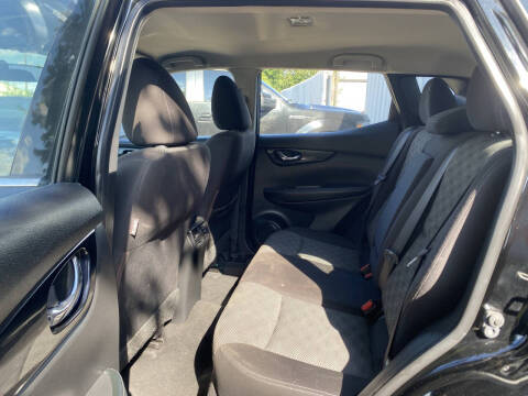 2018 Nissan Rogue Sport SV