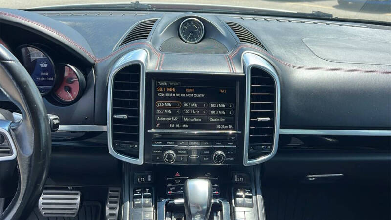 2016 Porsche Cayenne GTS