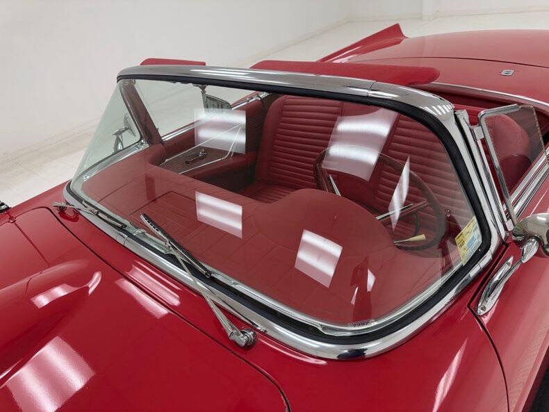 1957 Ford Thunderbird