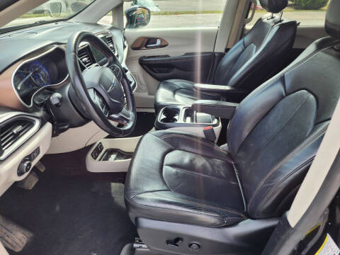 2017 Chrysler Pacifica Touring Plus