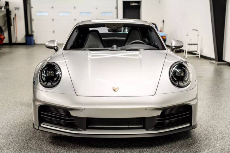 2025 Porsche 911 Carrera