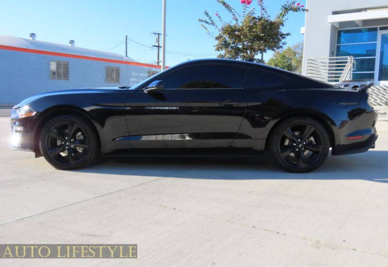 2022 Ford Mustang EcoBoost