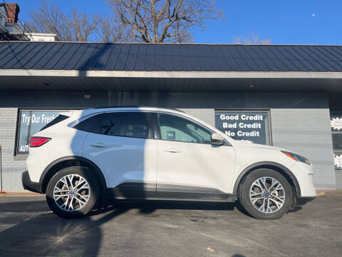 2020 Ford Escape for sale at Auto Credit Connection LLC in Uniontown PA