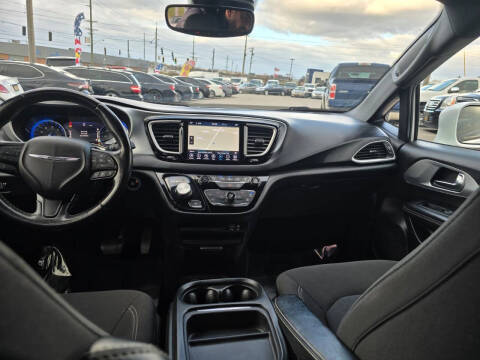 2020 Chrysler Pacifica Touring