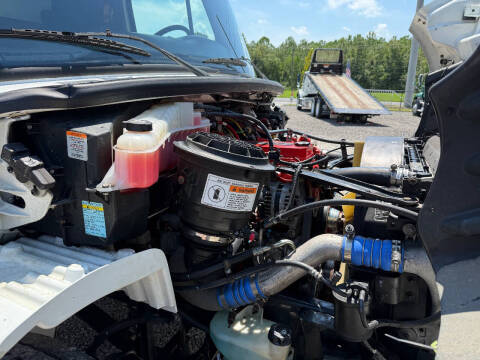 2017 Freightliner M2 106