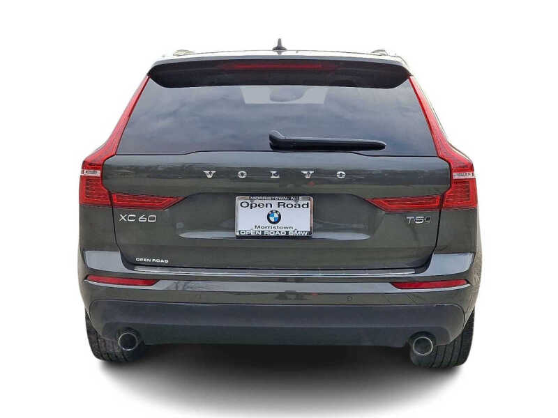 2021 Volvo XC60 T5 Momentum