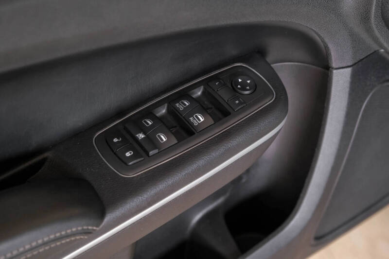 2021 Chrysler 300 S V6