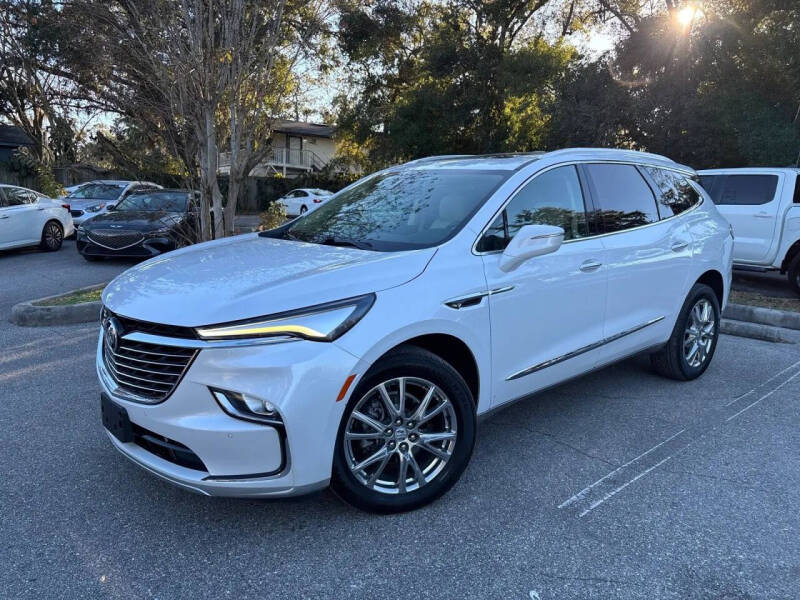 2023 Buick Enclave Essence