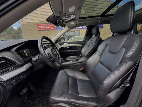 2016 Volvo XC90 T5 Momentum