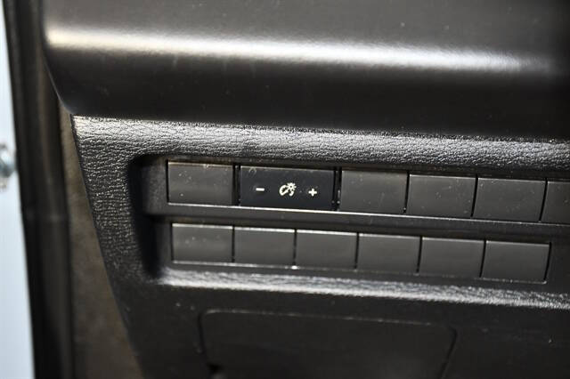 2024 Mitsubishi Outlander ES