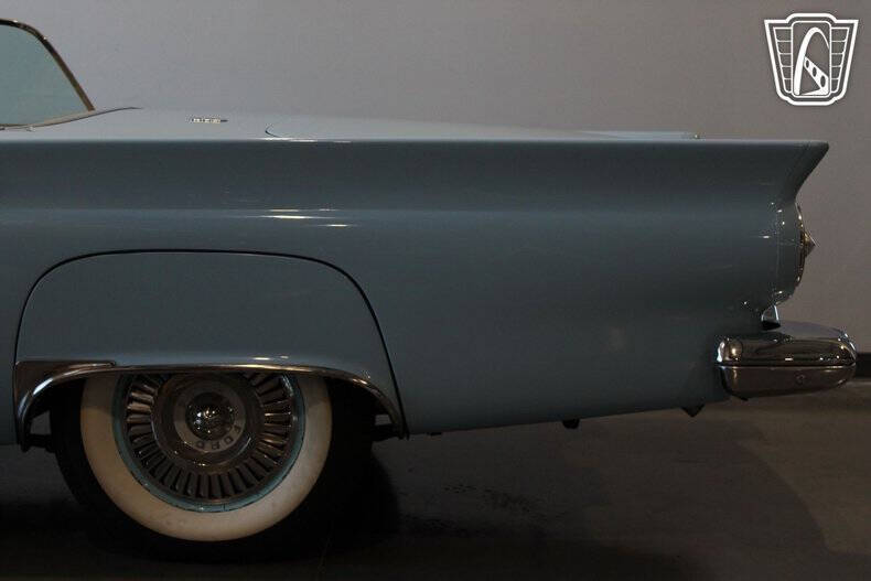 1957 Ford Thunderbird