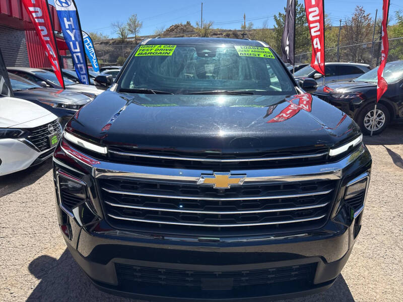 2024 Chevrolet Traverse LT