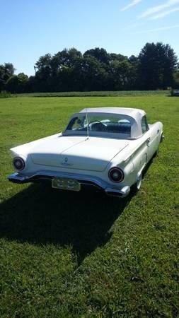 1957 Ford Thunderbird