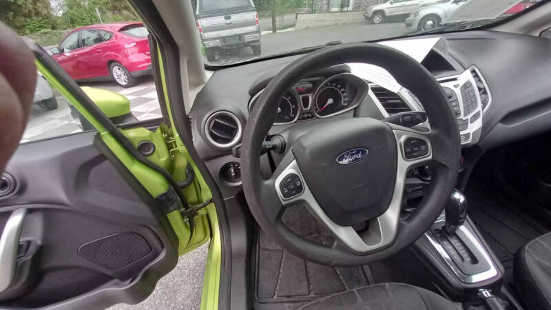 2013 Ford Fiesta SE
