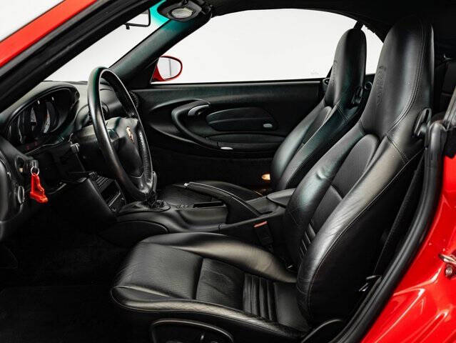 2004 Porsche 911 Carrera 4