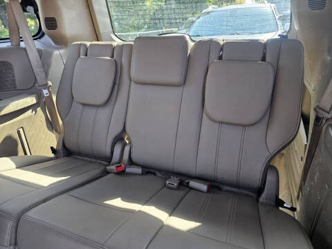 2016 Chrysler Town and Country Touring