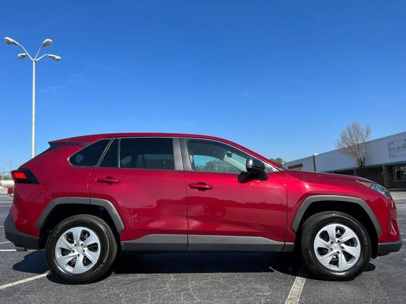2022 Toyota RAV4 LE