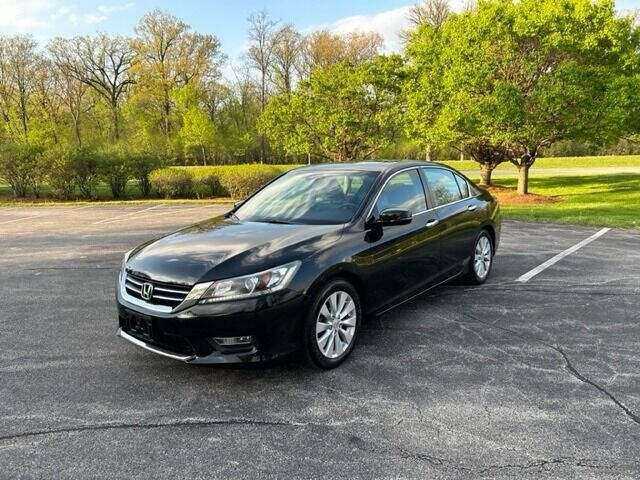 2013 Honda Accord for sale at Del Sol Auto Mart in Des Plaines IL