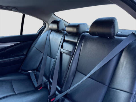 2022 Infiniti Q50 Luxe