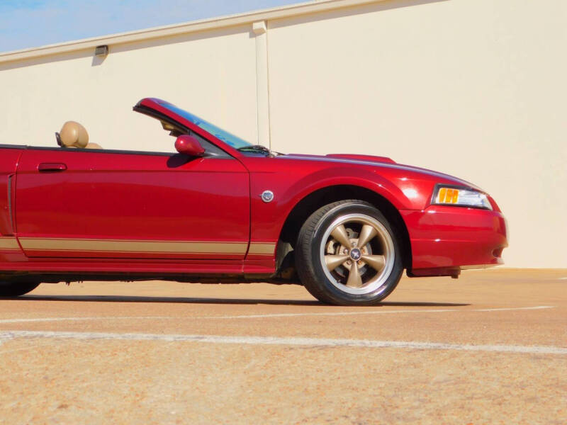 2004 Ford Mustang GT Deluxe