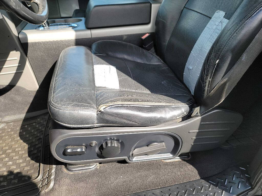 2004 Ford F-150 28
