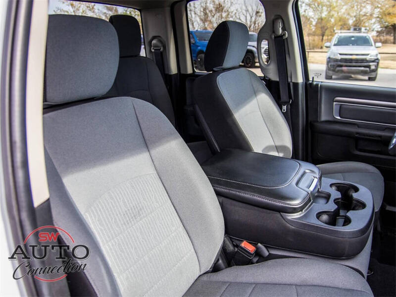 2024 RAM 1500 Classic SLT