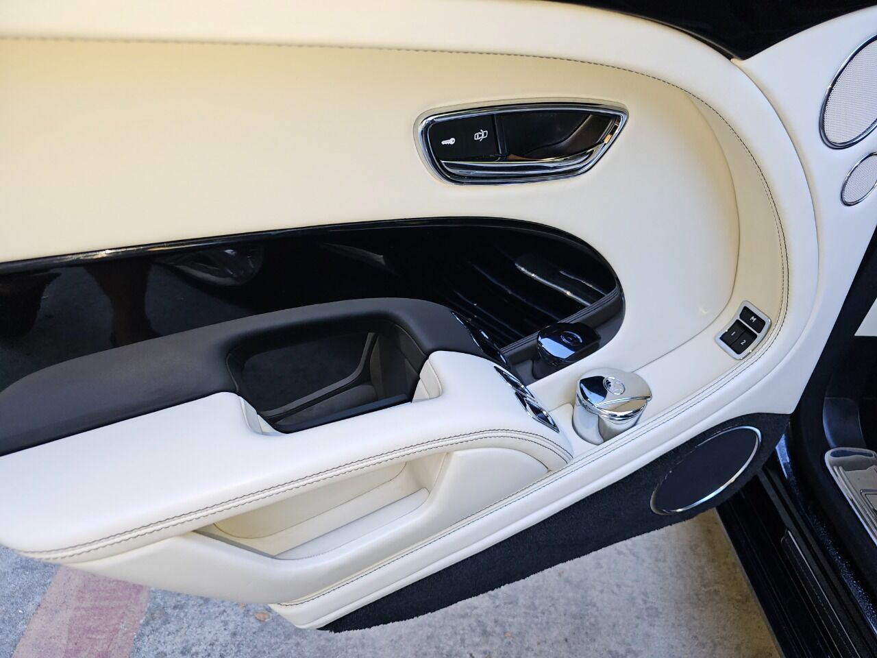2014 Bentley Mulsanne 53