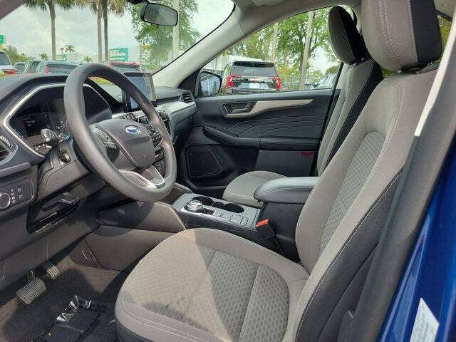 2022 Ford Escape SE