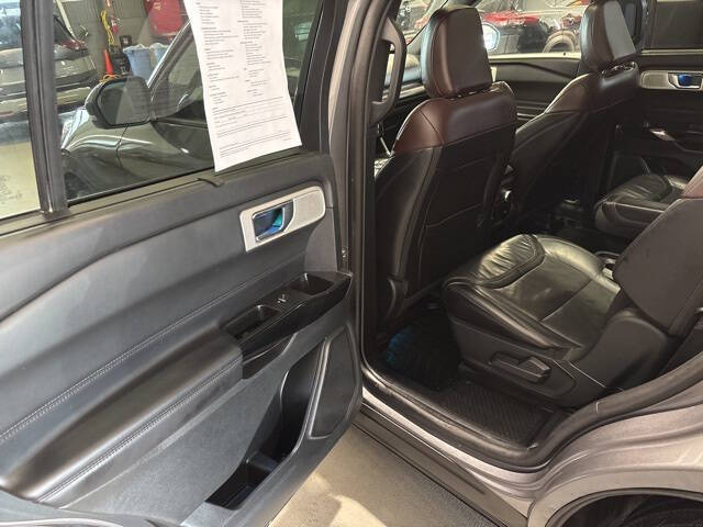 2021 Ford Explorer Platinum